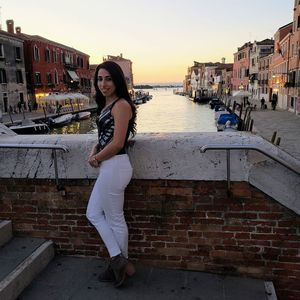 Meet your Posher, Chana